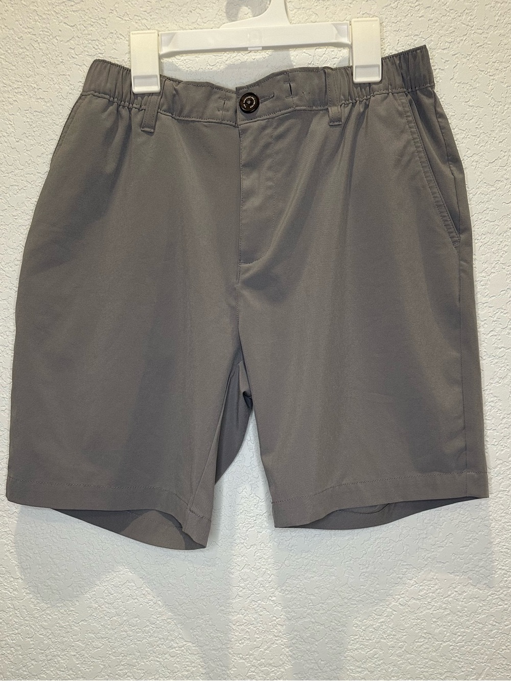 Chubbies Everywear Shorts Men's Medium Gray 8" Inseam Stretch Performance